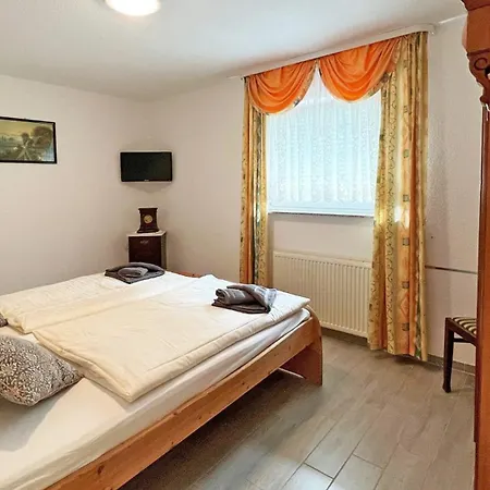 Vivien, Ostsee Huehnergott App 3